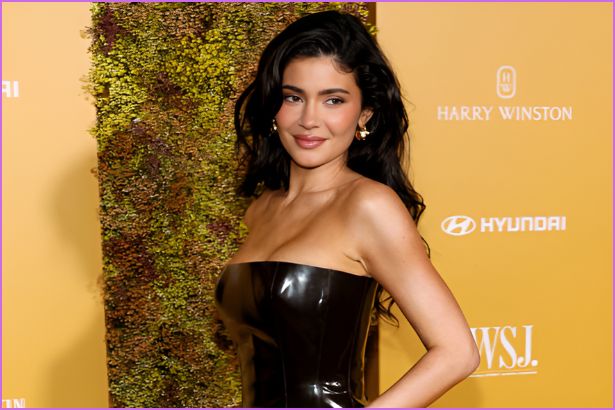 Kylie Jenner New Blonde Bob Pays Tribute to Marilyn Monroe