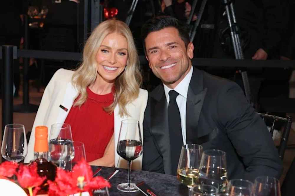Kelly Ripa Unveils Christmas Decorations in $27M Townhouse with Special Nod to Son Joaquín